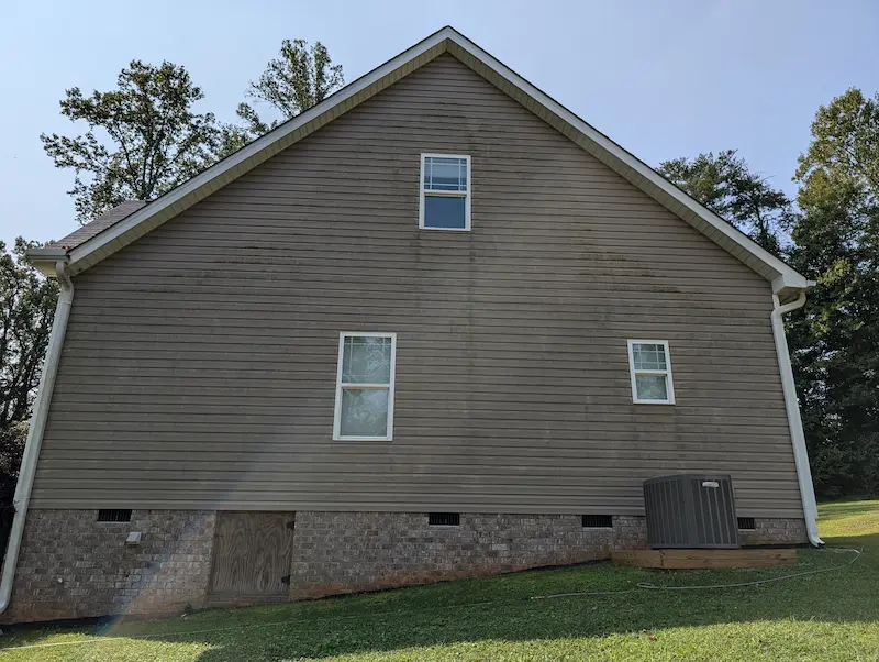 Algae removal on Summerfield NC estate siding